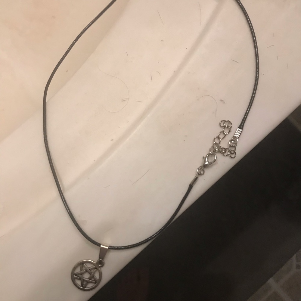 pentagram necklace / choker